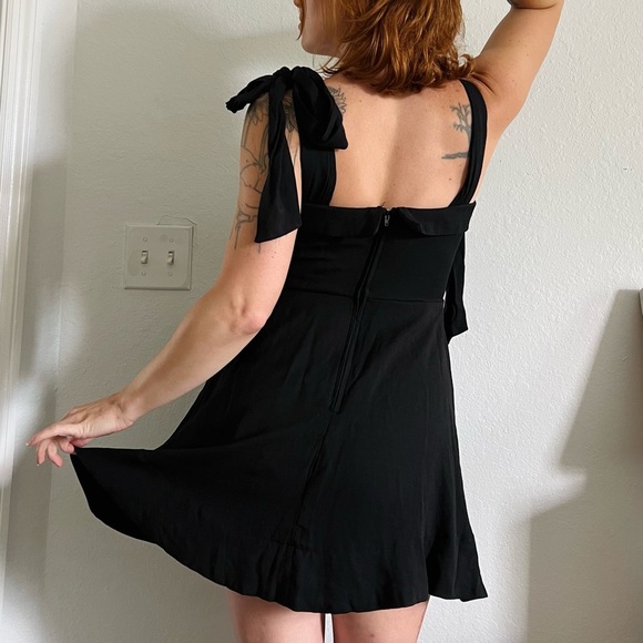 Francesca’s Black Bow Tie Coquette Babydoll Dress - Picture 2 of 4